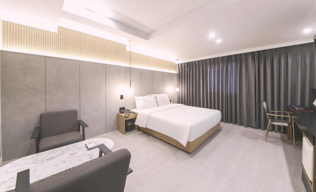 Ariel Hotel Busan Exteriör bild