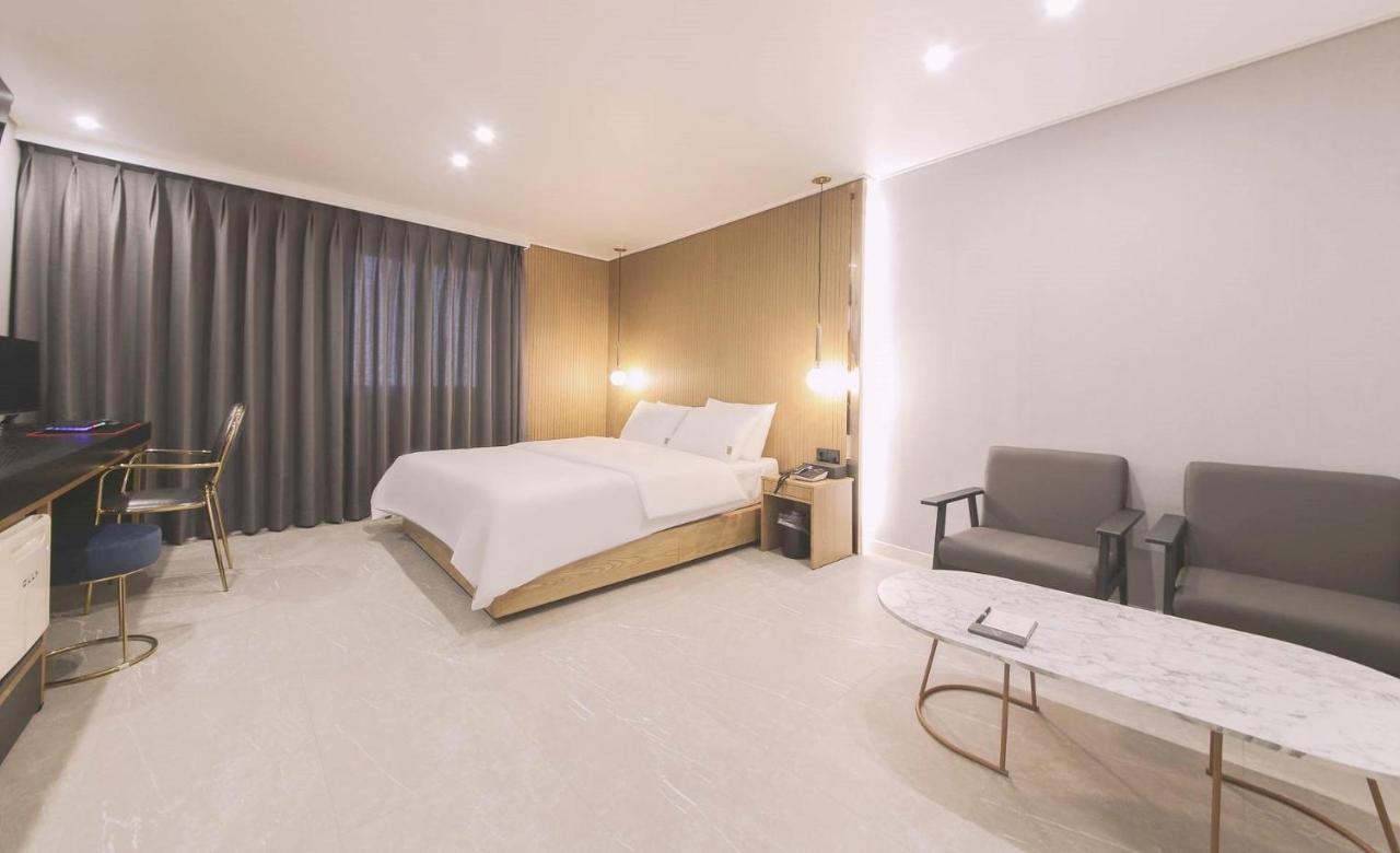 Ariel Hotel Busan Exteriör bild