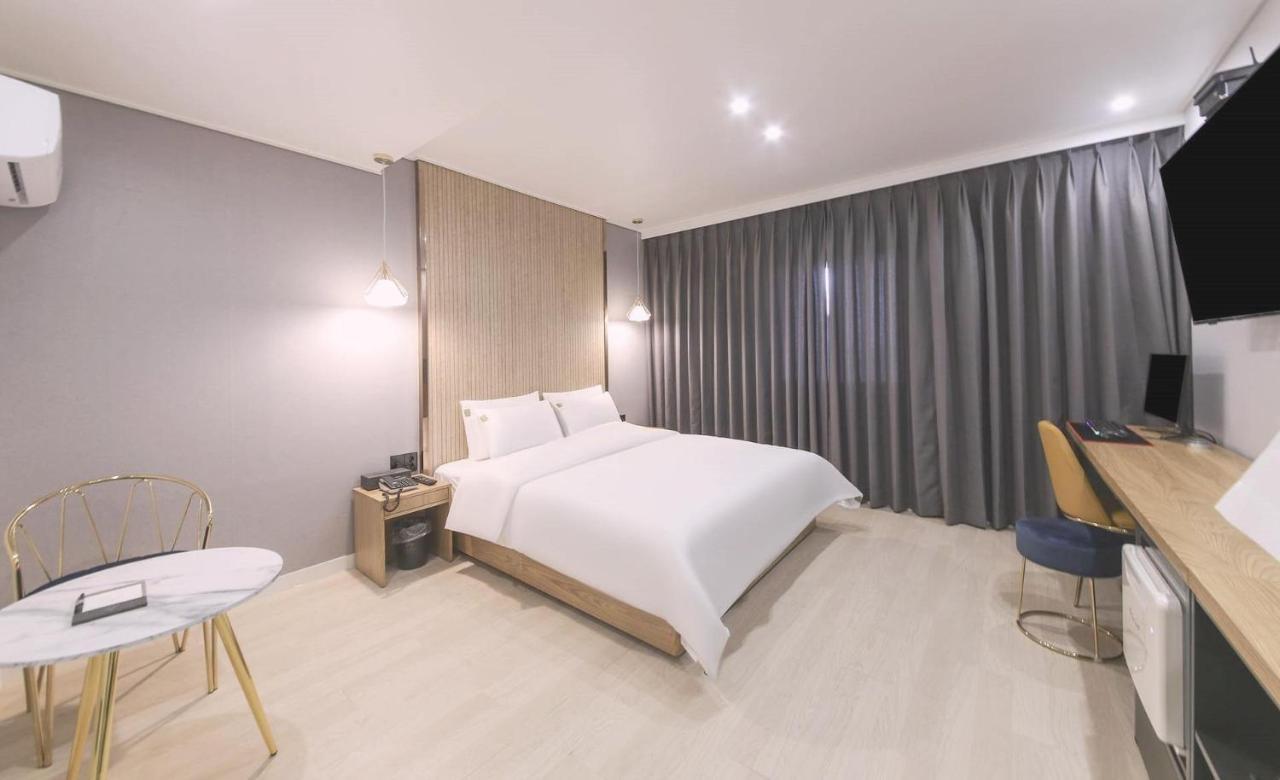 Ariel Hotel Busan Exteriör bild