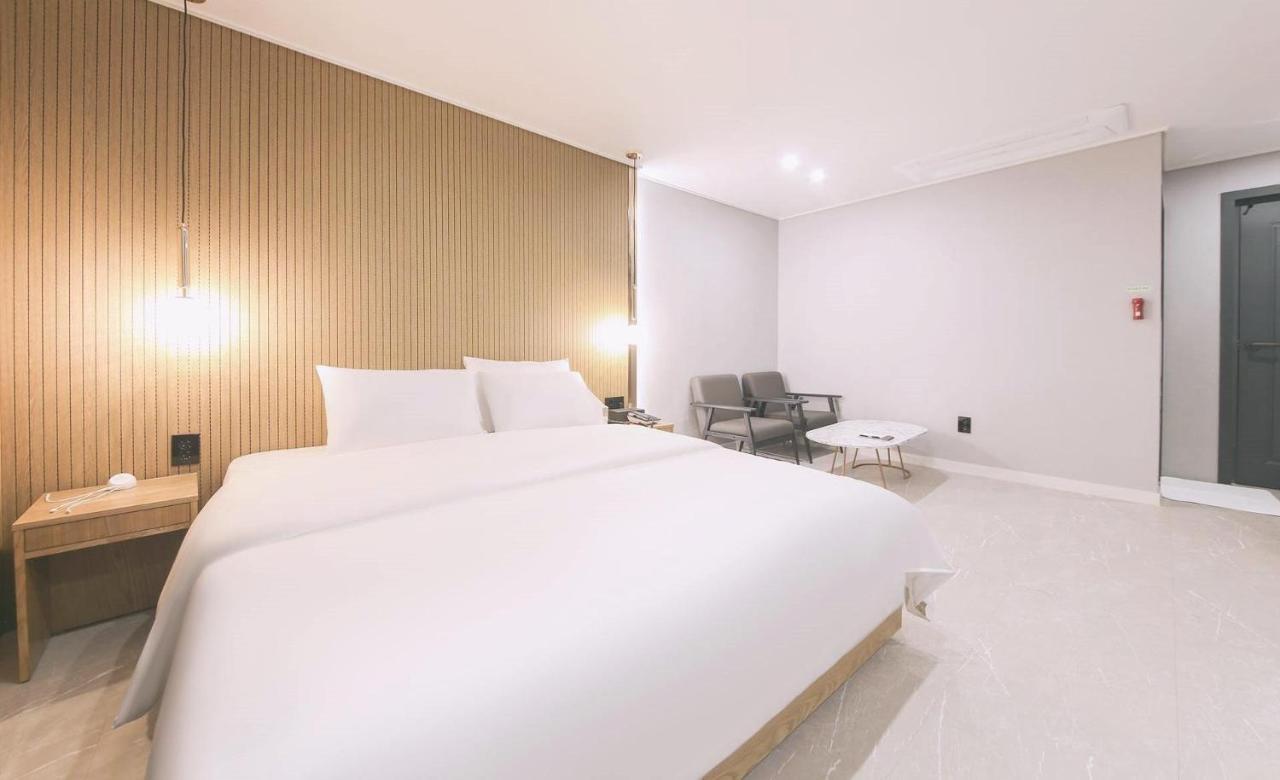 Ariel Hotel Busan Exteriör bild